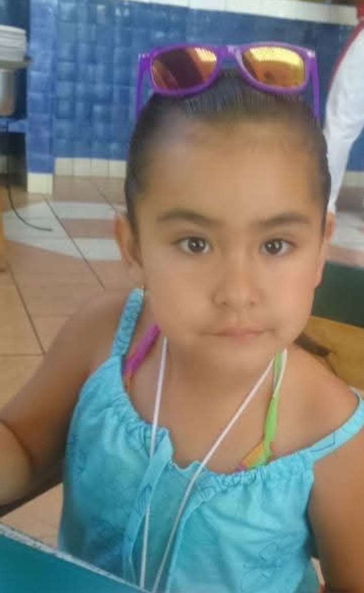 Yoselin Pequeña